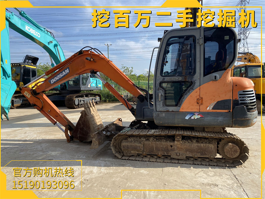斗山60二手挖掘機(jī)