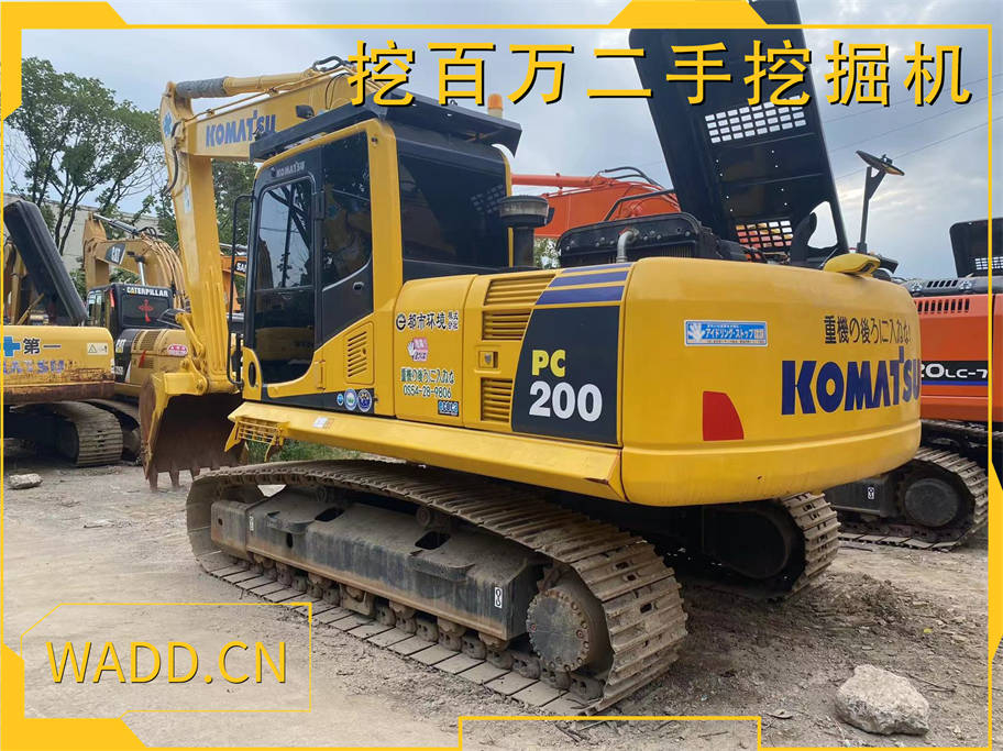 二手小松200-8N1挖掘機(jī)