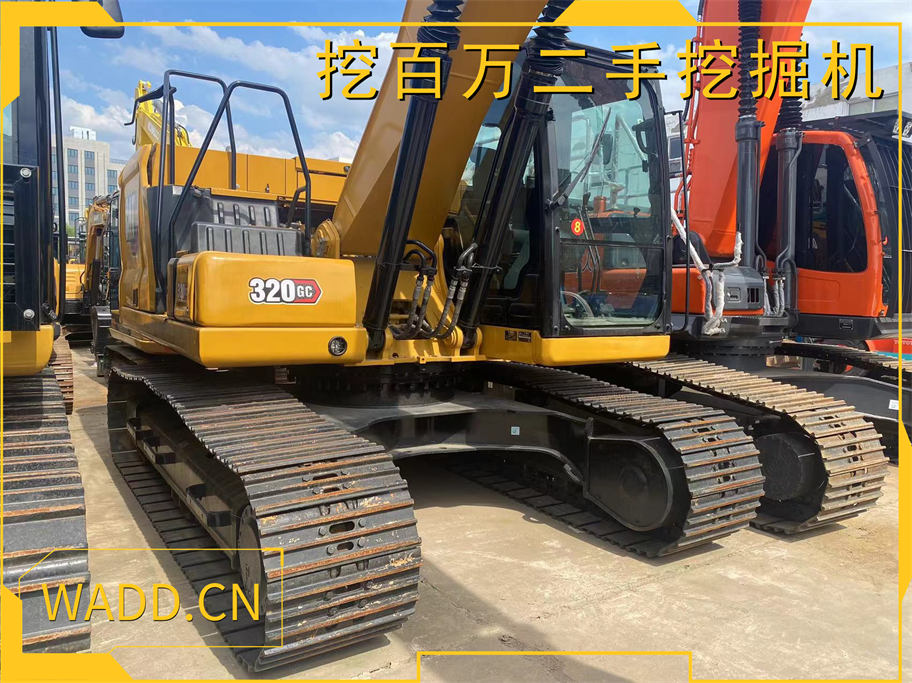 了解2021年卡特320GC二手挖掘機如何通過現代化設計和出色性能提升施工效率。訪問www.feihaimaojin.com.cn了解更多。Discover how the 2021 Caterpillar 320GC used excavator enhances construction efficiency through modern design and excellent performance. Visit www.feihaimaojin.com.cn for more details.