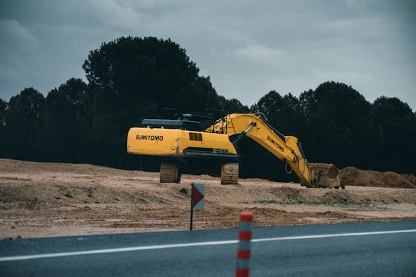 挖機銷量加速回暖——基建投資逐步發(fā)力的信號 Rising Excavator Sales Indicate Gradual Strengthening of Infrastructure Investment